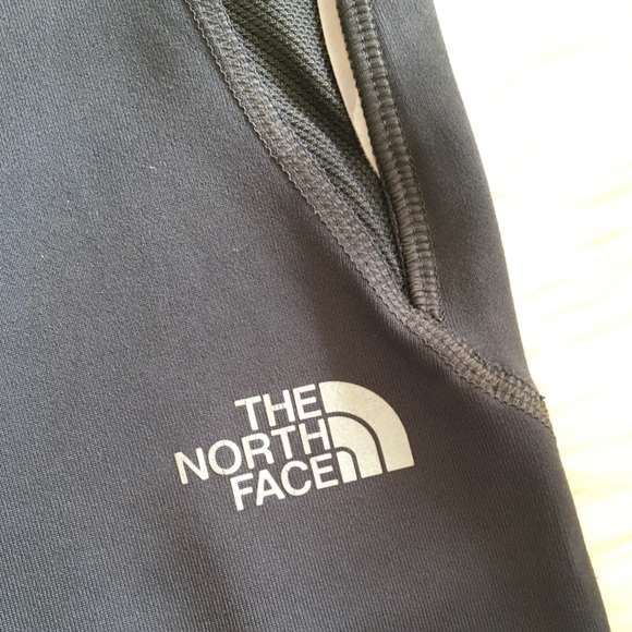 The Northface Capri workout leggings - Picture 2 of 4